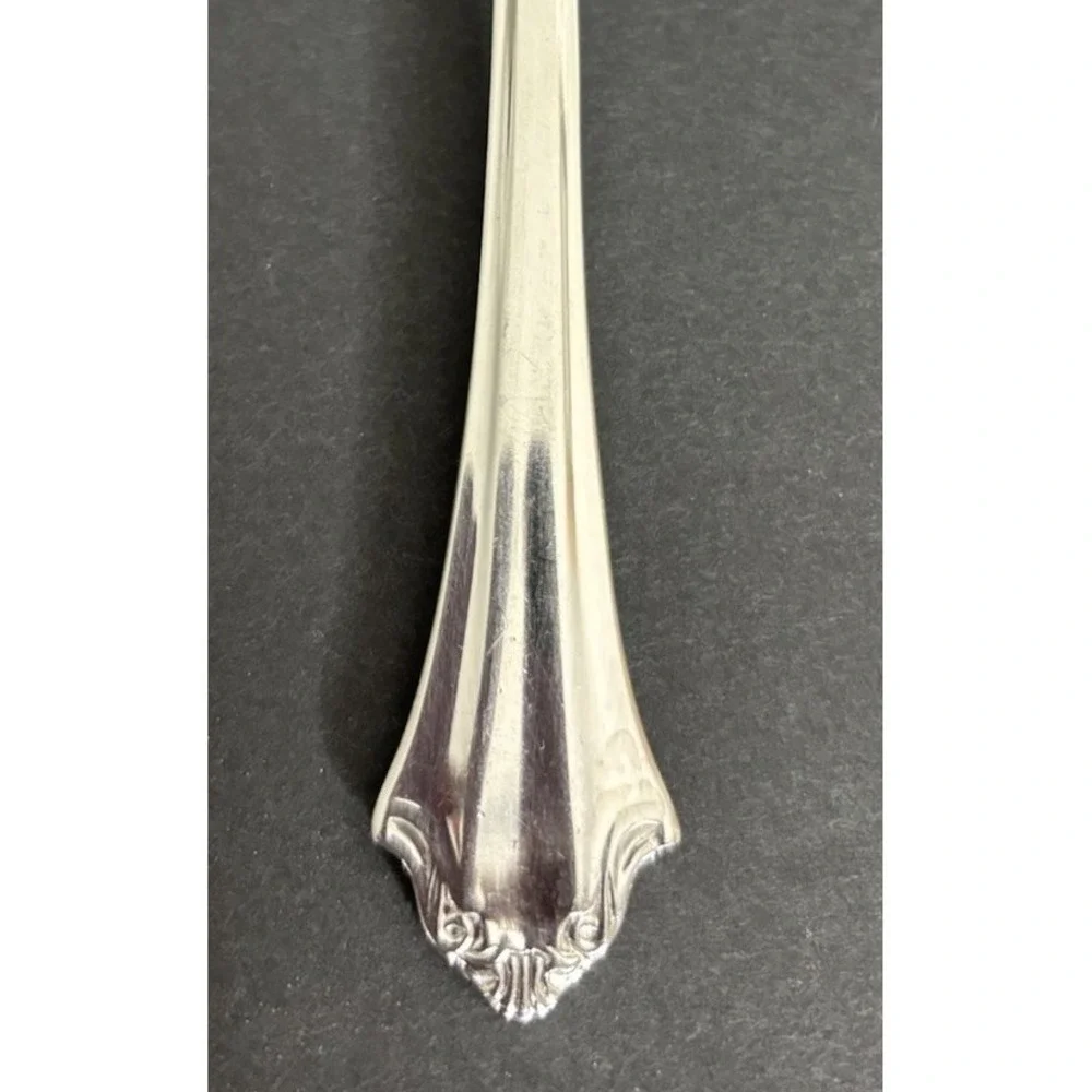 4 Reed and Barton Devonshire Oval Soup Spoons Stainless Steel Flatware 7 1/8
